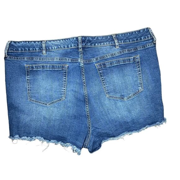 Torrid Denim Blue Jean Shorts Distressed Frayed Hem Plus Size 26 Skinny Short - Picture 4 of 6